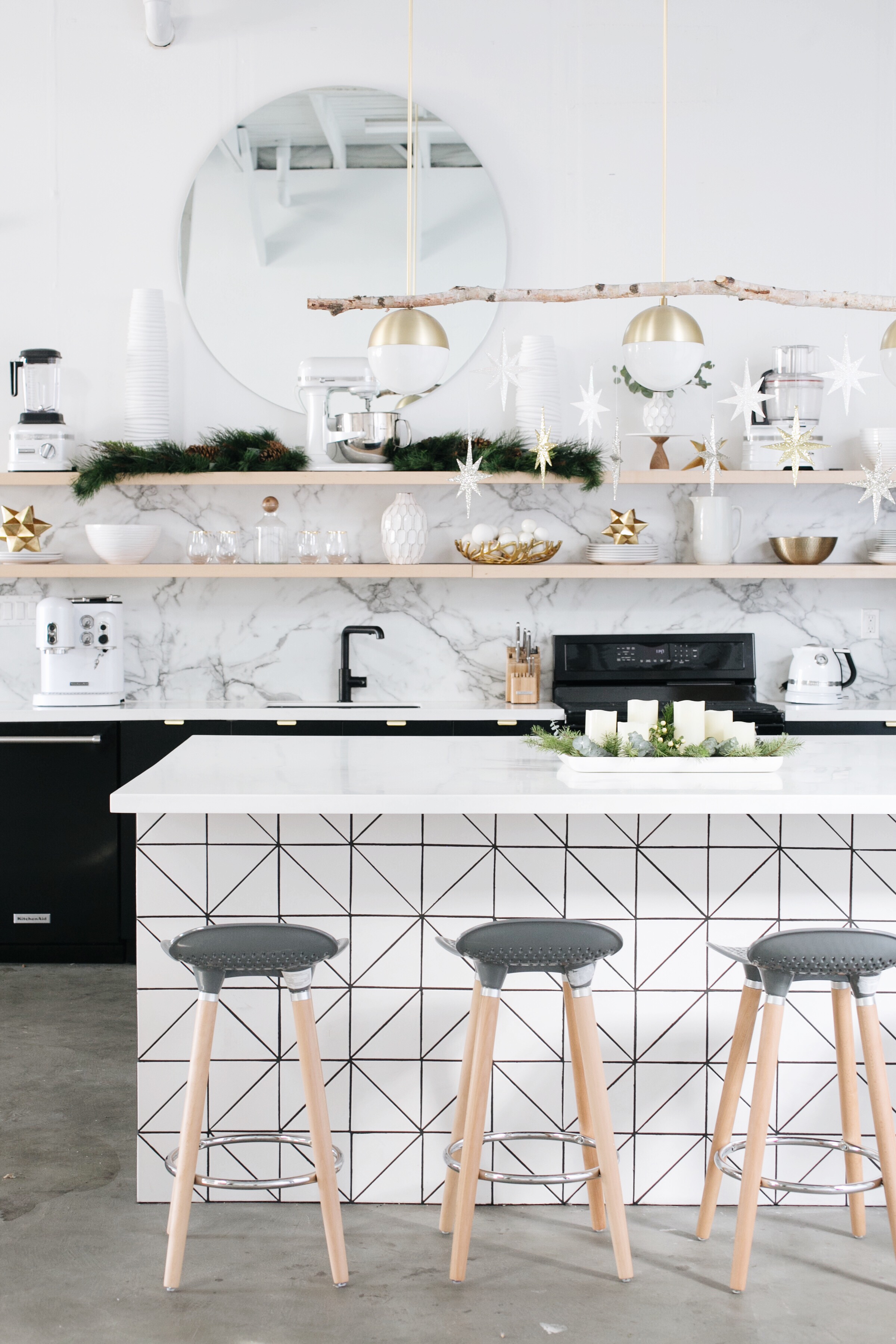 black and white kitchen with open shelves // anne sage