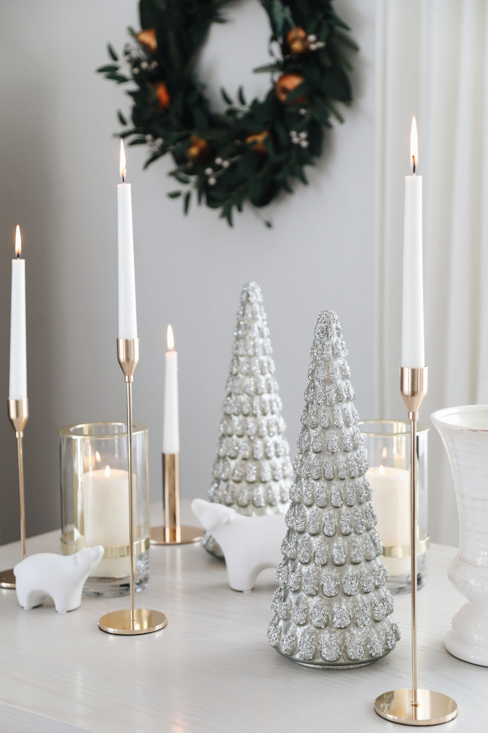 modern holiday tablescape