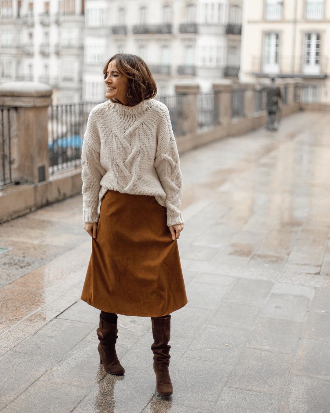 midi skirt and knee high boots - Anne Sage
