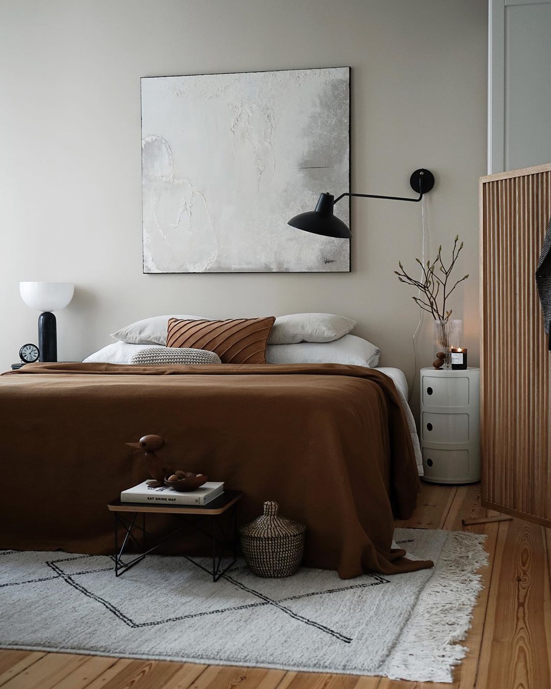 2020 design trend black and brown bedroom